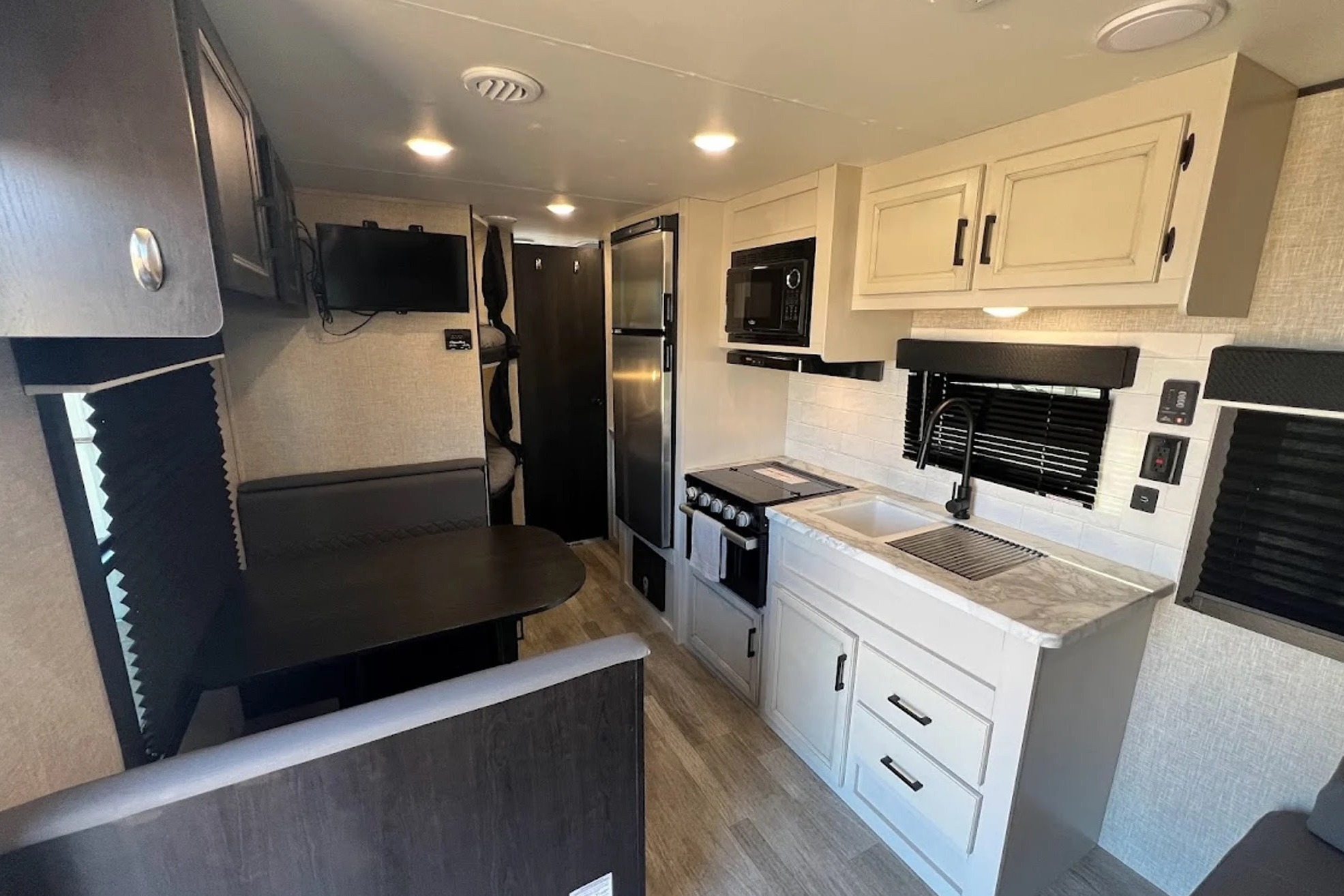 Lucas's Jayco Jay flight 264BHW Travel Trailer