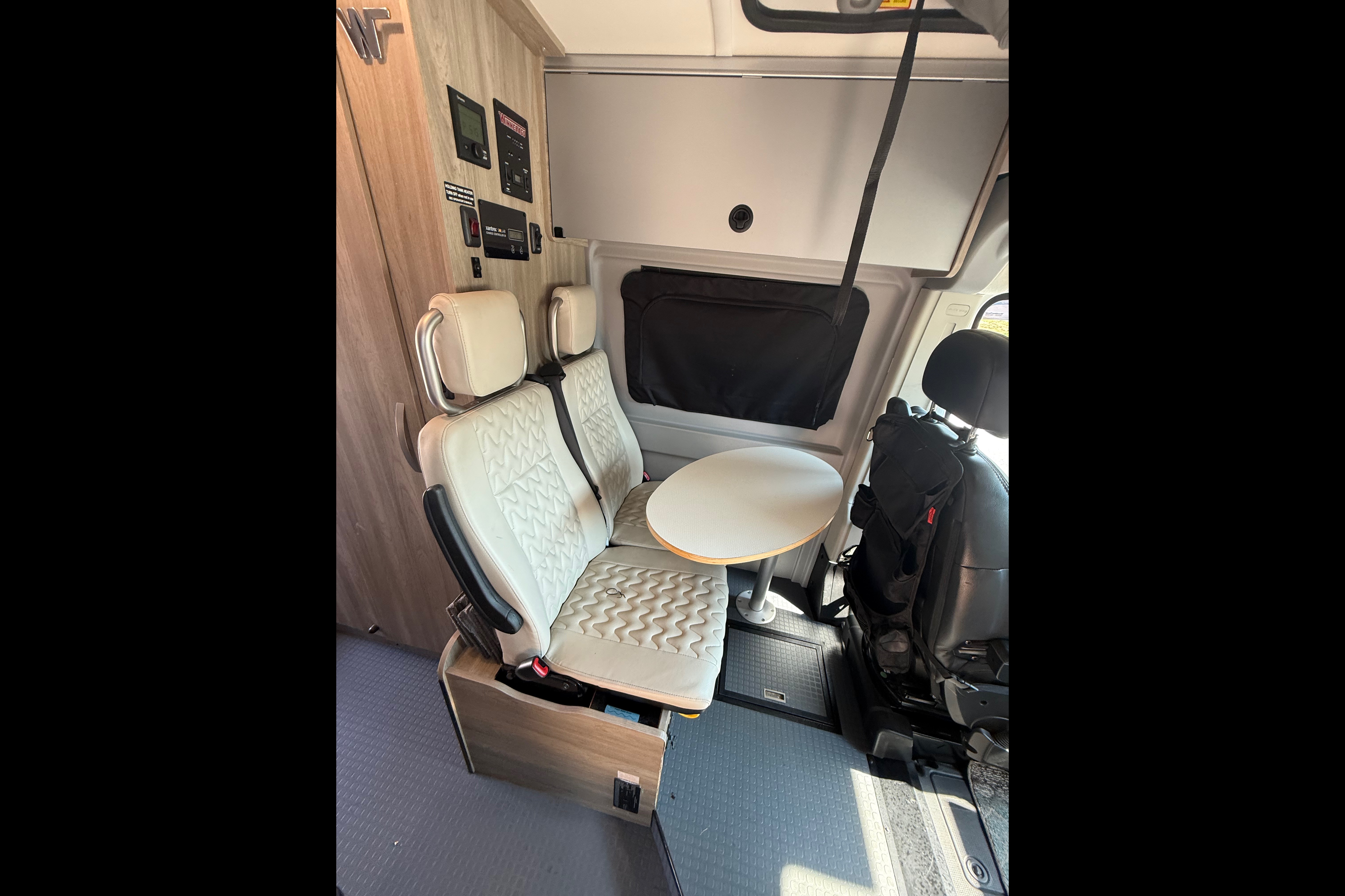 Family Fun Camper Van - Sleeps 4 - 250 Miles/Day!
