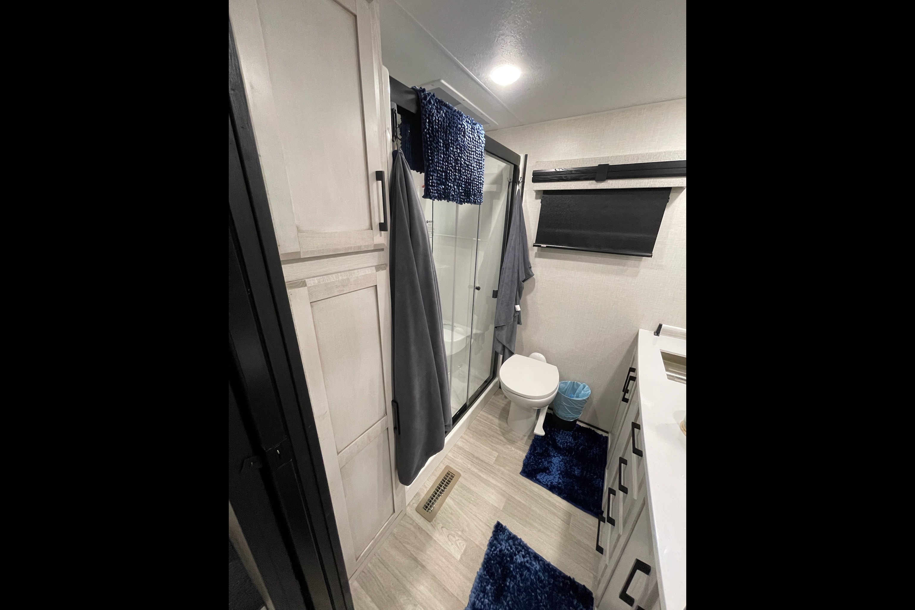 BIG HIDEAWAY KZ Durango Gold 391RKF