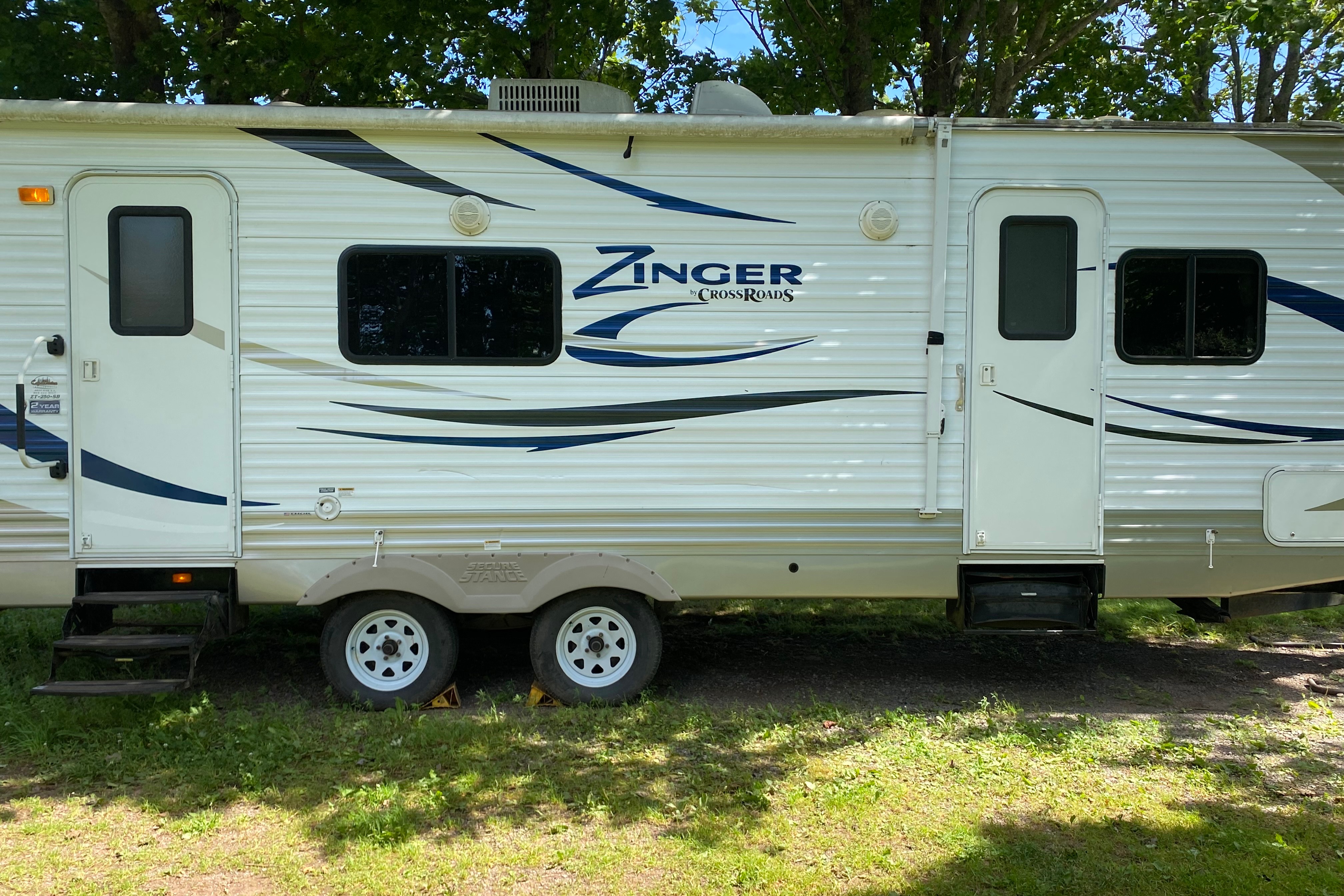 Lisa's Crossroads Zinger Travel Trailer
