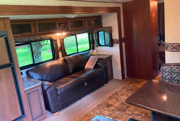 Lisa's Crossroads Zinger Travel Trailer