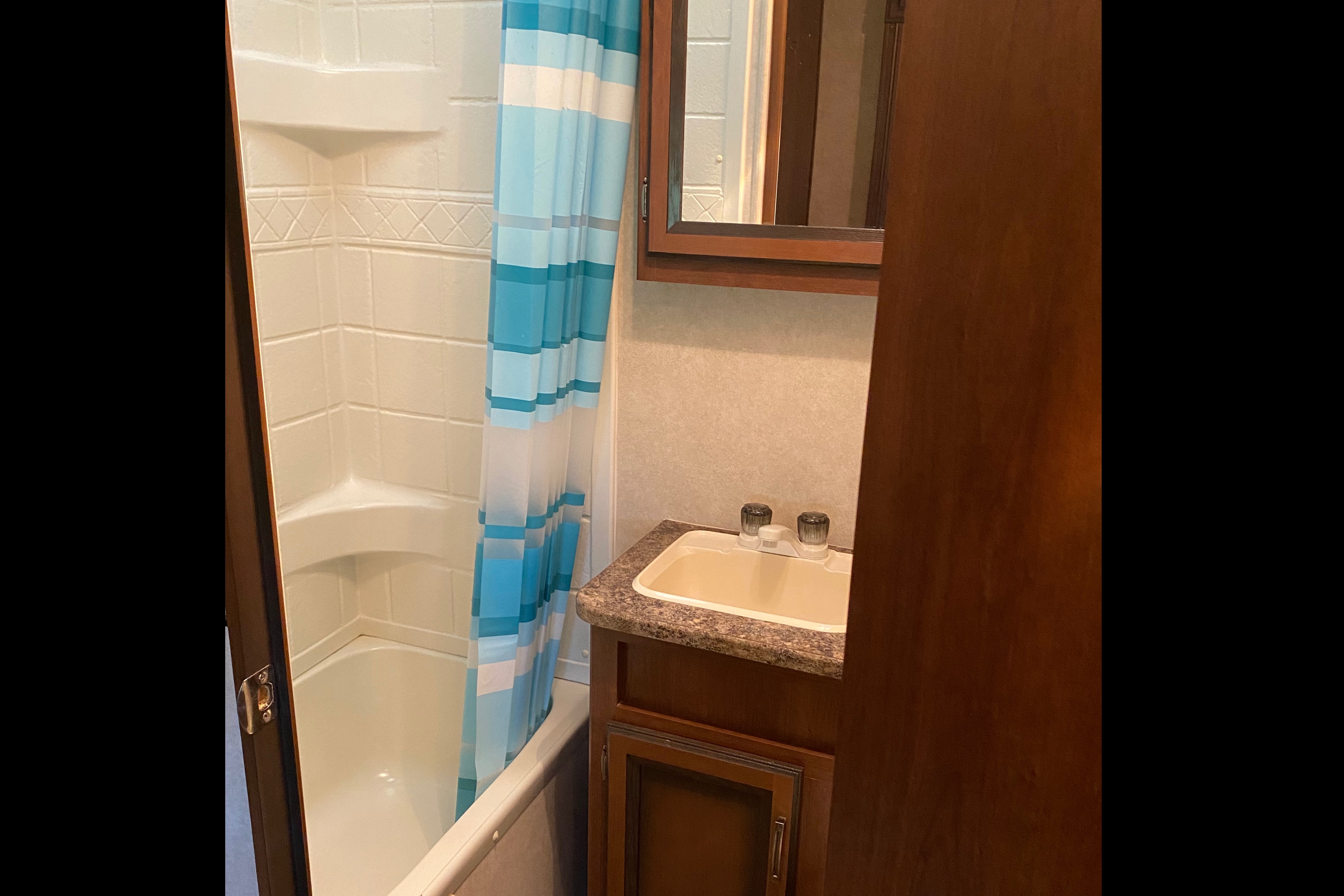 Lisa's Crossroads Zinger Travel Trailer