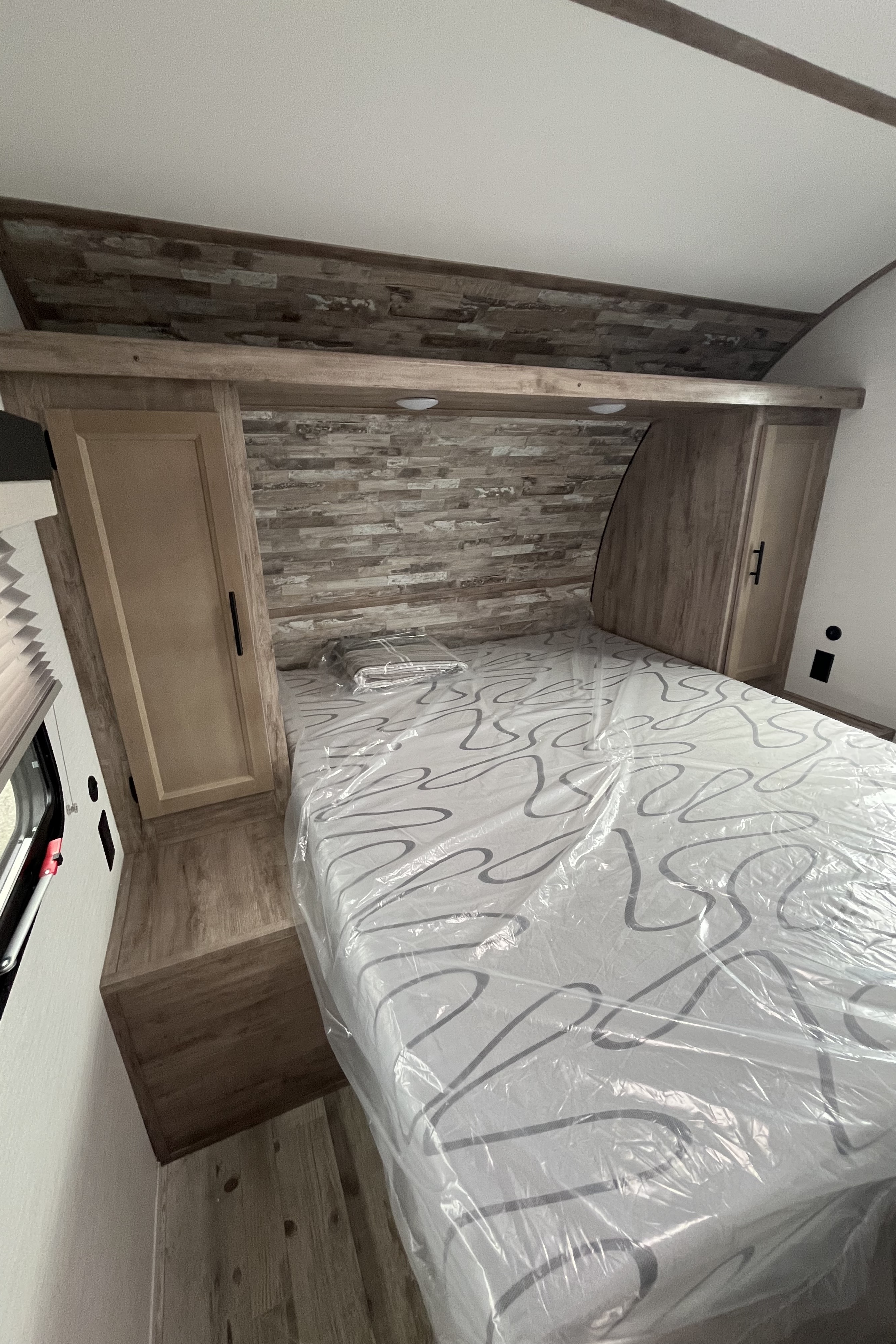 Mike's Grand River 32BRE Travel Trailer