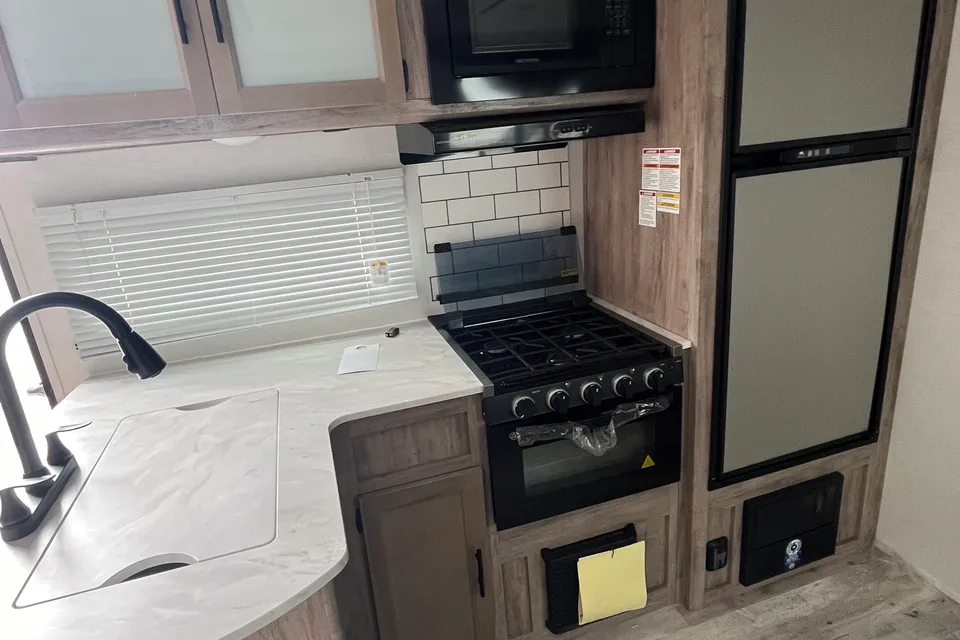 Mike's Grand River 32BRE Travel Trailer