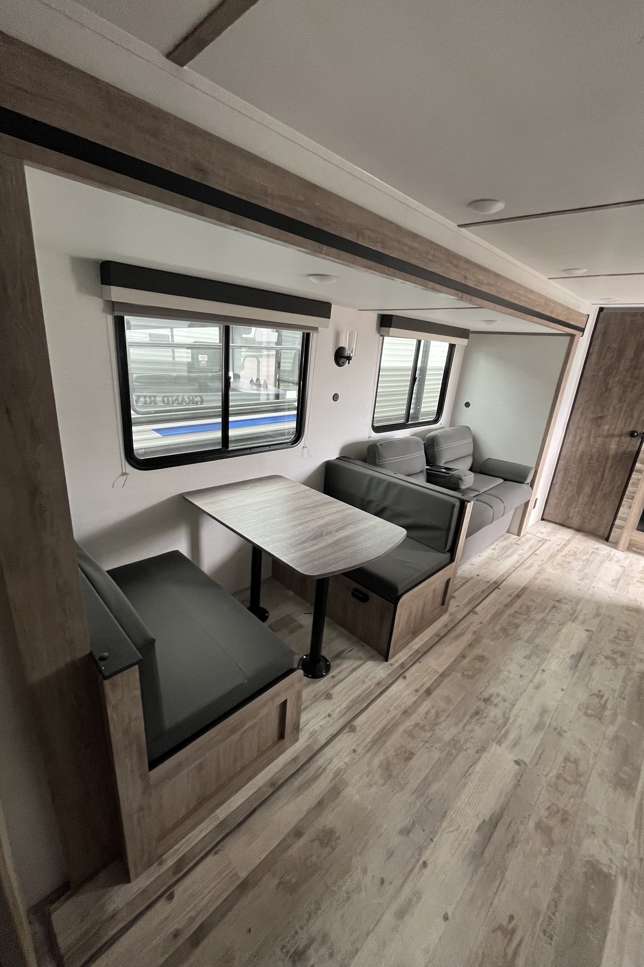 Mike's Grand River 32BRE Travel Trailer