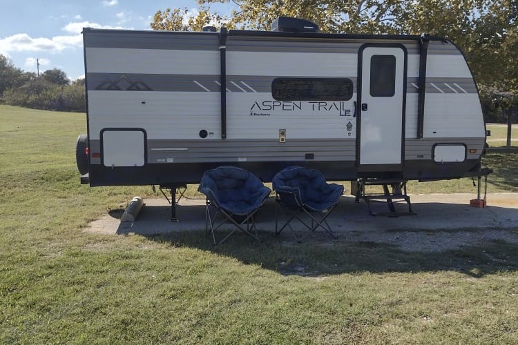 2024 Aspen with Bunks : Lightweight: Delivery Available ($85): Fully Equipped: No Prep Fee