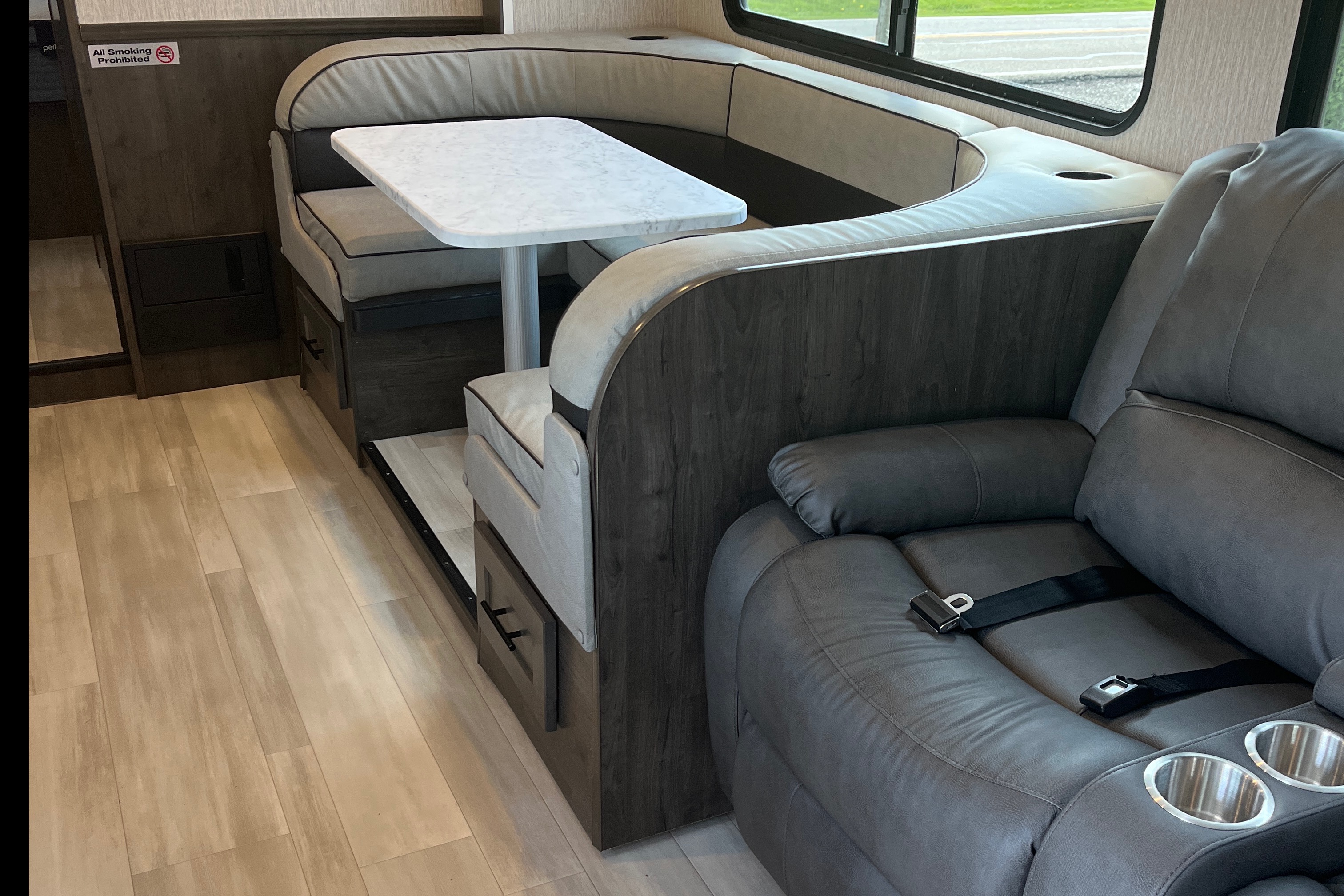 2022 RV-/ Families, Couples, Friends or Business 