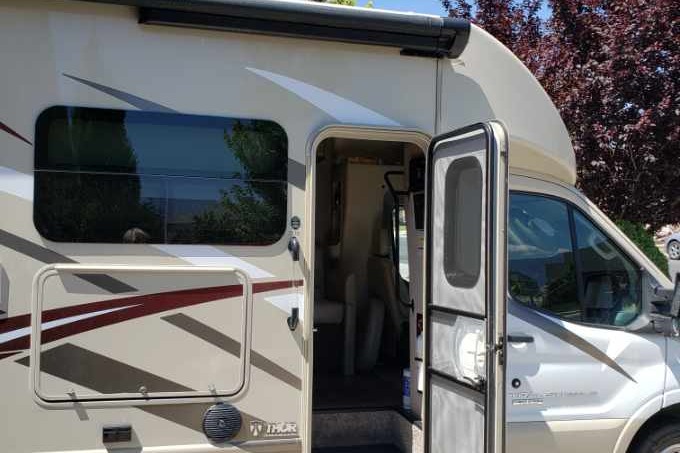 RAYMOND's Thor Motor Coach COMPASS Class C