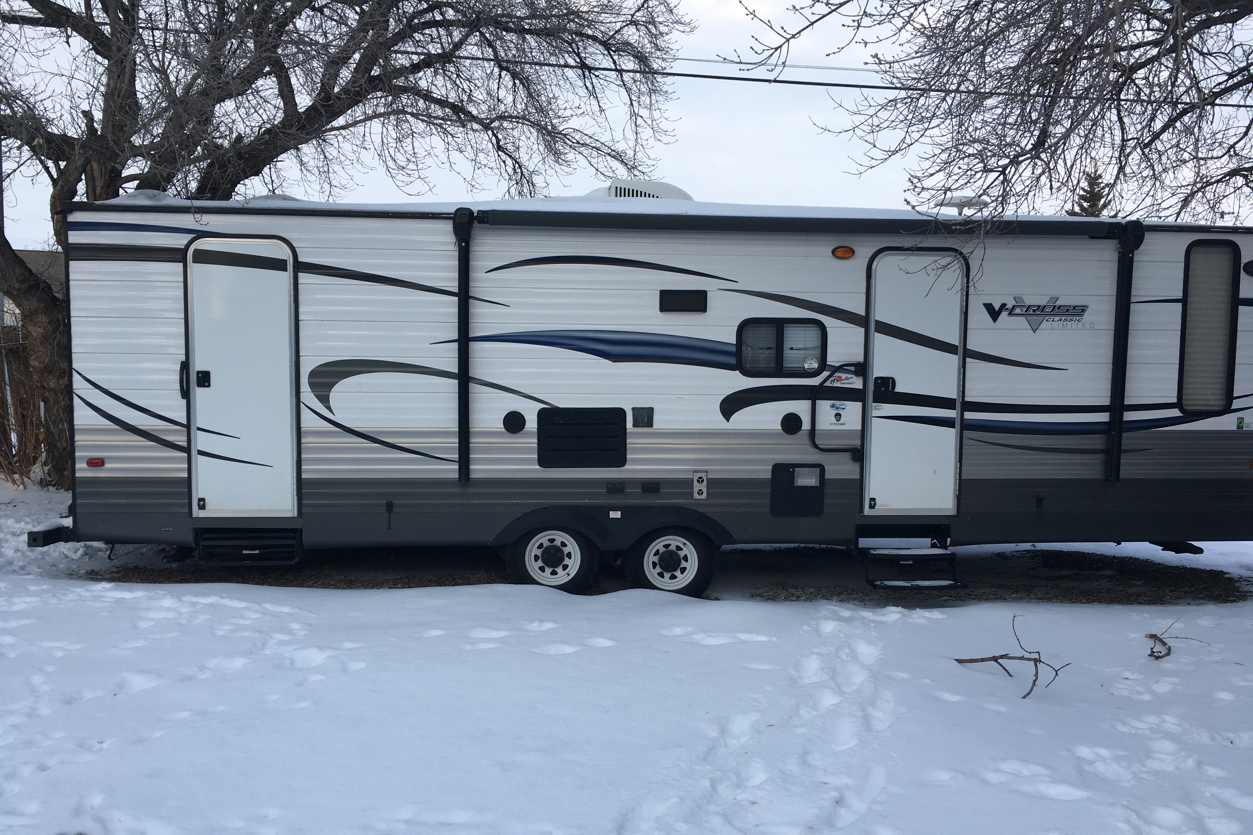 Beautiful 2013 Travel Trailer!
