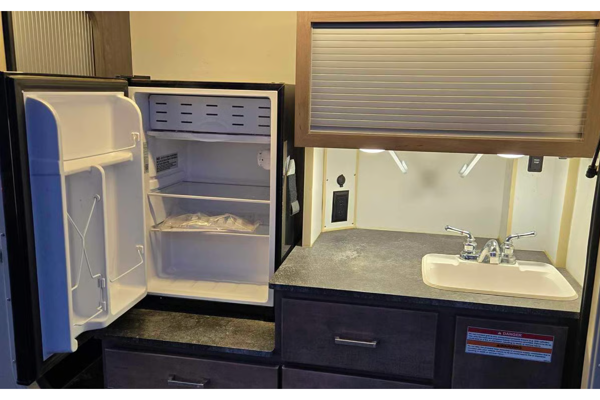 Winnebago Sunstar Class A