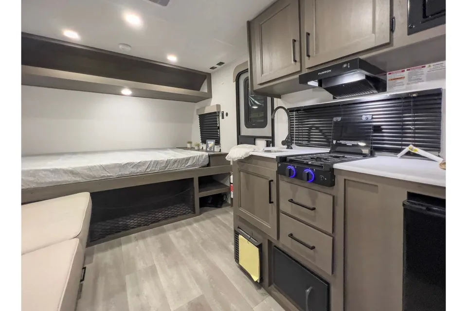Grand Design Transcend One 151BH Travel Trailer