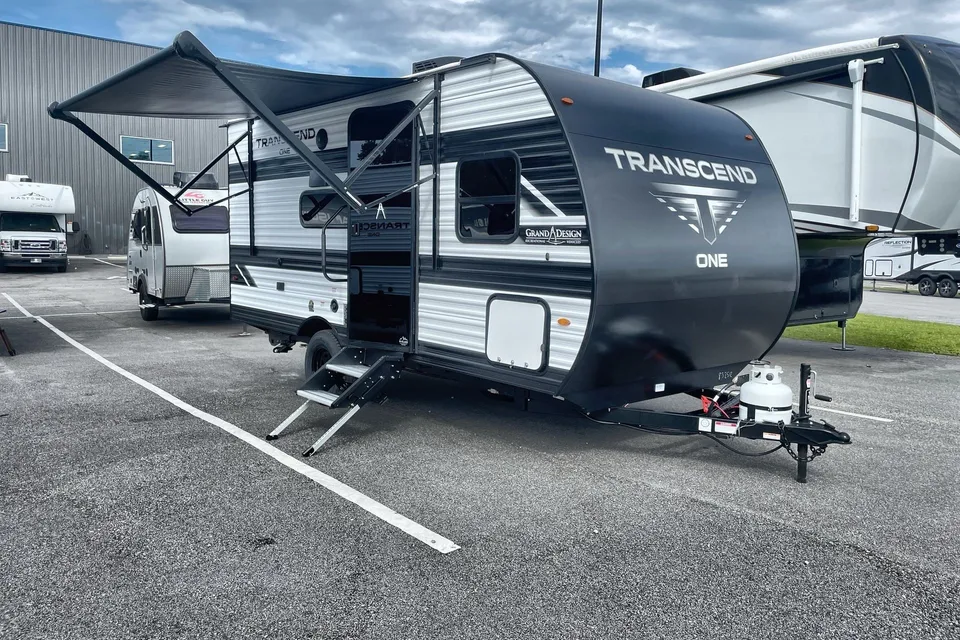 Grand Design Transcend One 151BH Travel Trailer