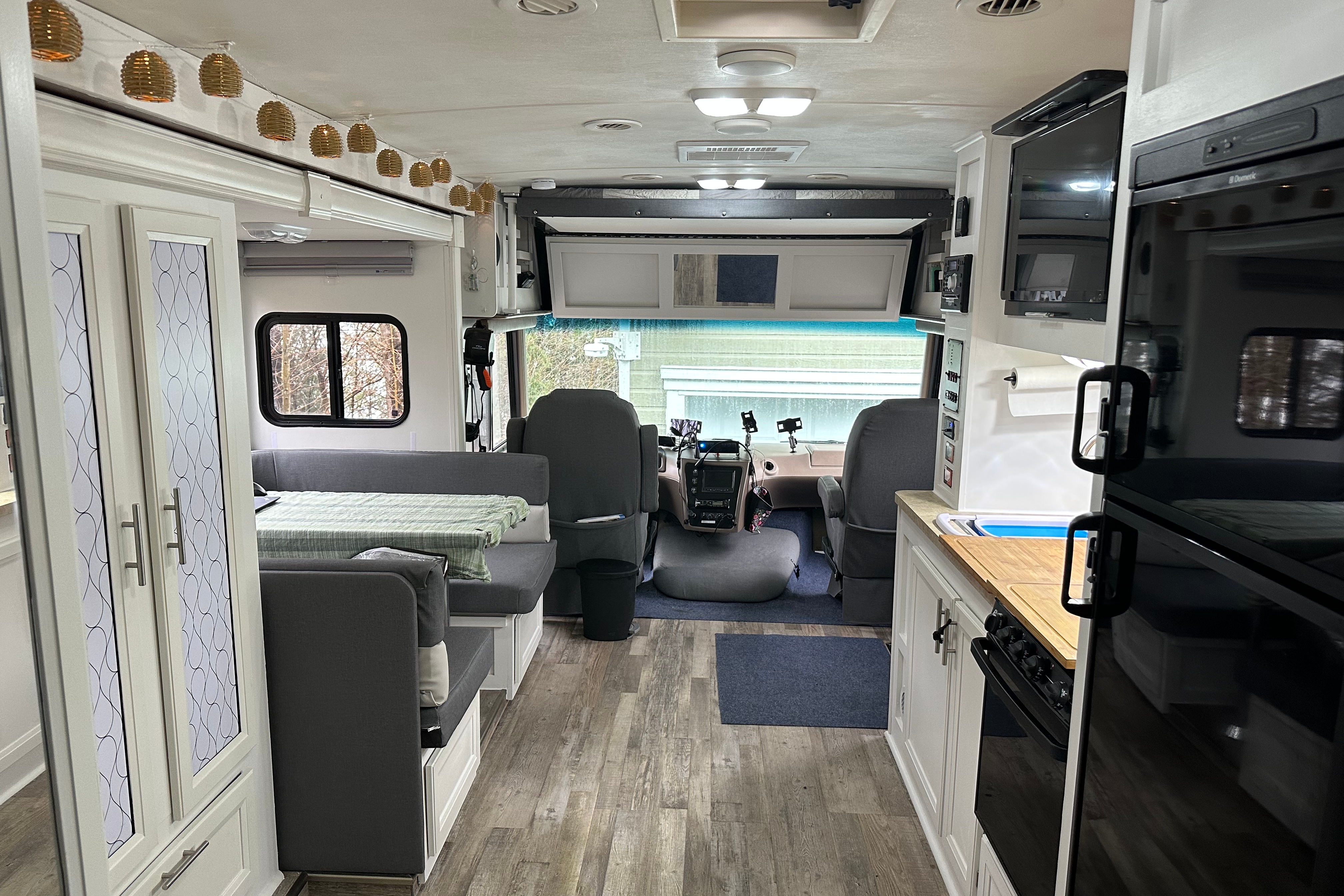 Classe A 27' : Le Campeur autonome / The boondocker