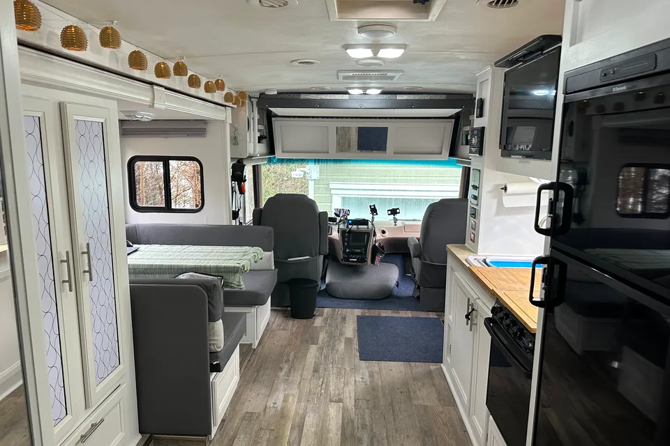 Classe A 27' : Le Campeur autonome / The boondocker