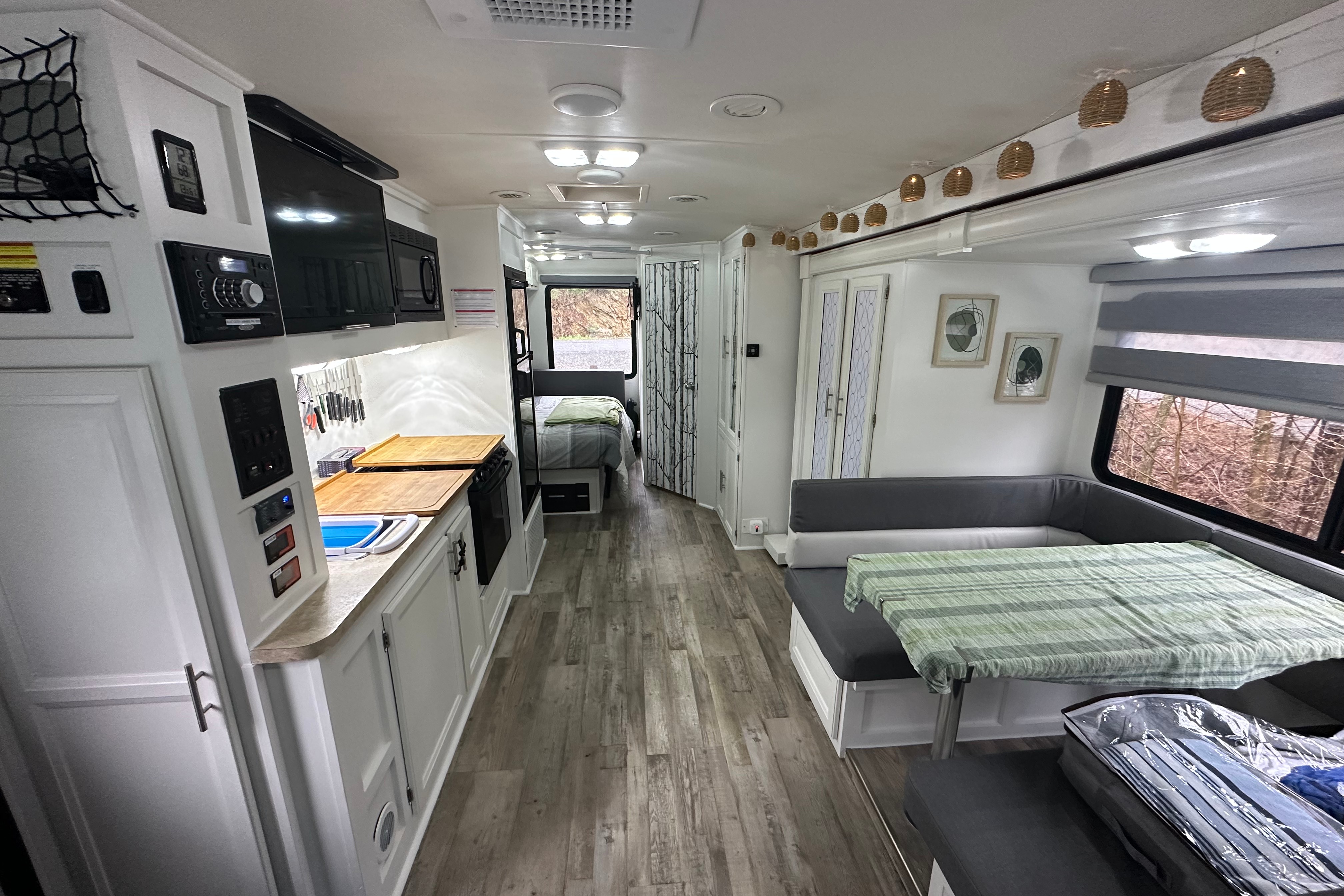 Classe A 27' : Le Campeur autonome / The boondocker