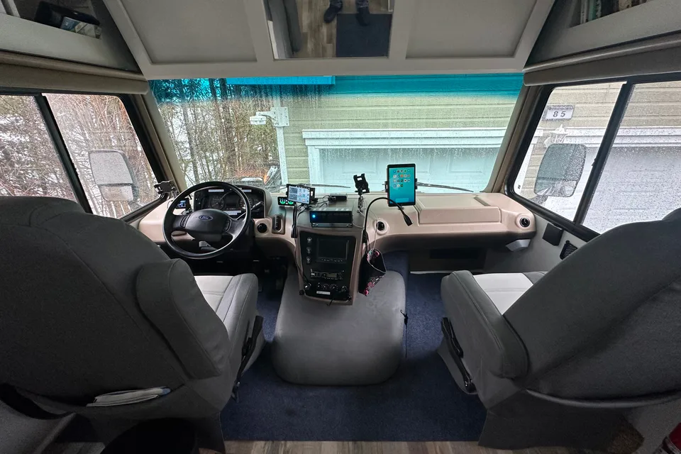 Classe A 27' : Le Campeur autonome / The boondocker