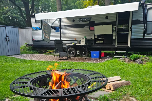 A & J's Salem cruise lite Travel Trailer