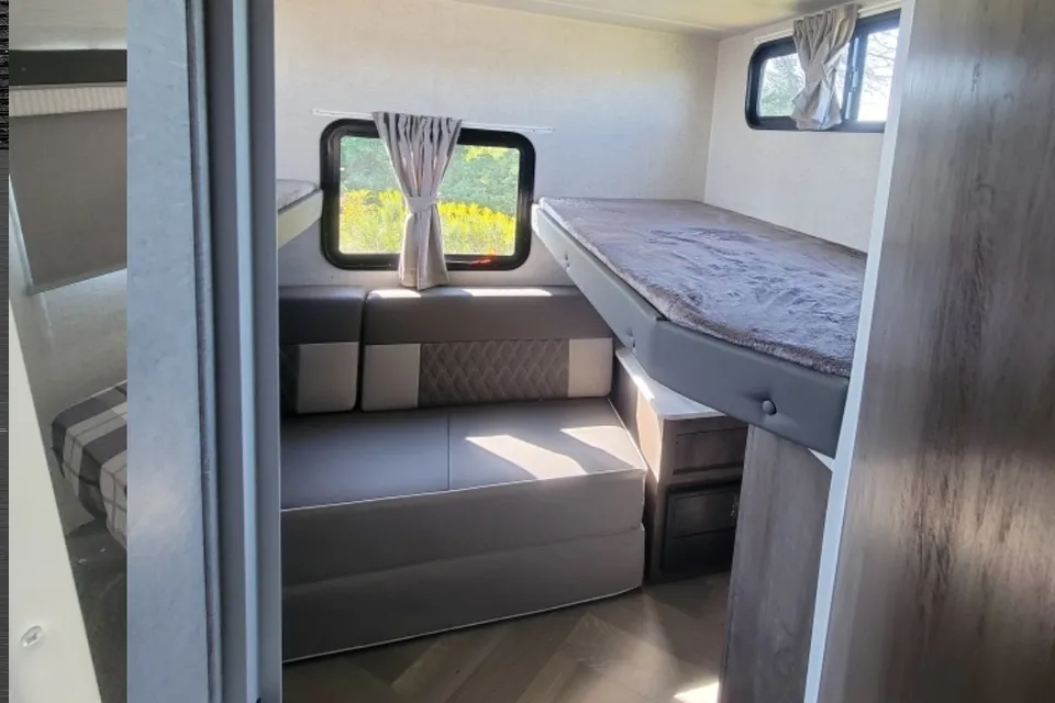A & J's Salem cruise lite Travel Trailer