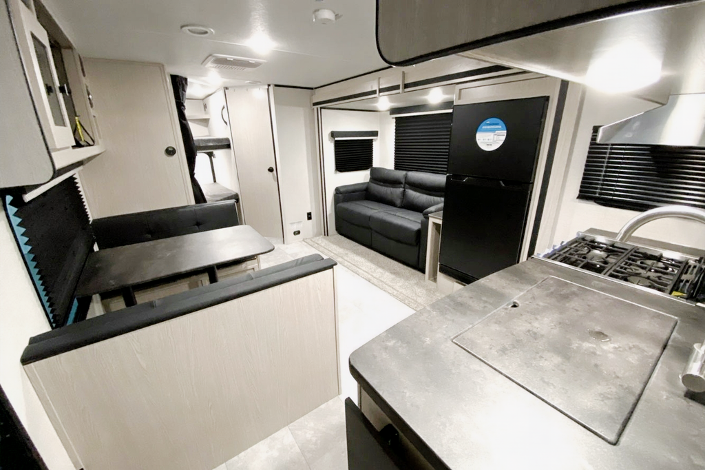 ***RARE*** 2022 Coachmen Apex Ultra-Lite 256BHS