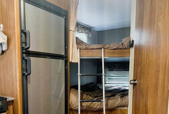 Robbyn's Keystone Springdale Travel Trailer