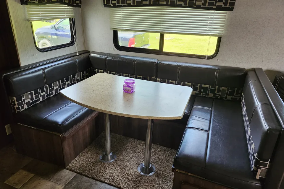 Krista's Family Trailer -Coleman 295QBS
