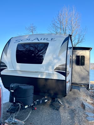 The Wanderer - Palomino SolAire Ultra Lite 240BHS