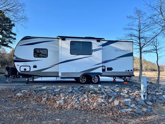 The Wanderer - Palomino SolAire Ultra Lite 240BHS
