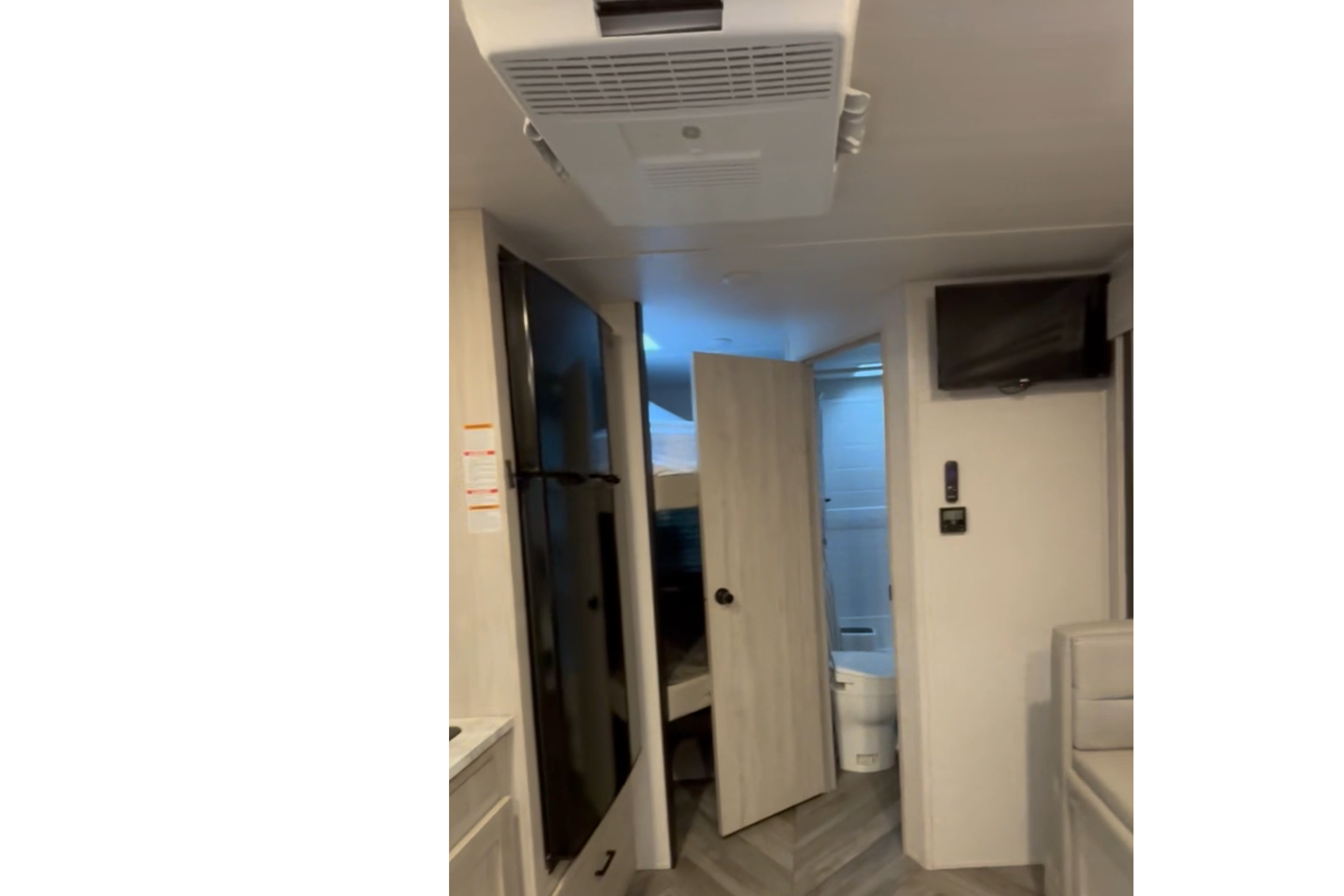 East to West Della Terra 18bhle Travel Trailer
