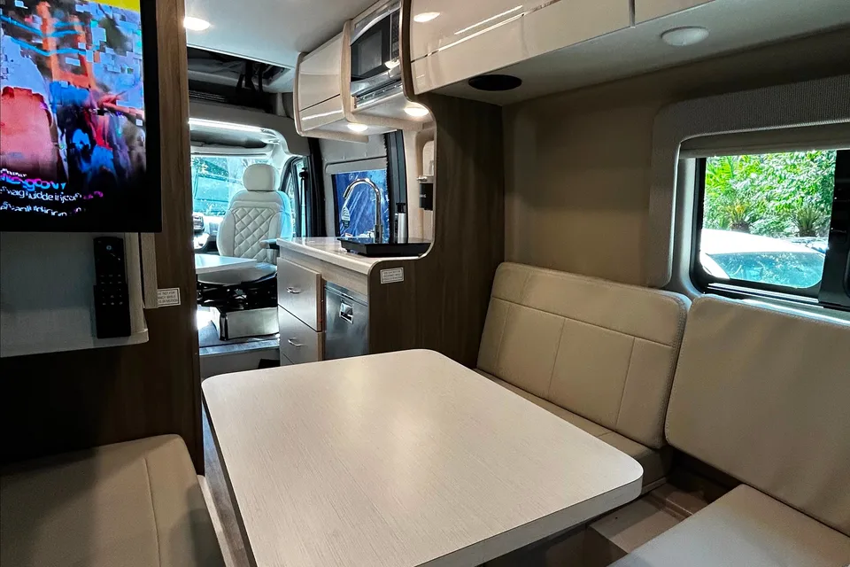 Fully equipped 2024 Thor Tellaro with sky bunk