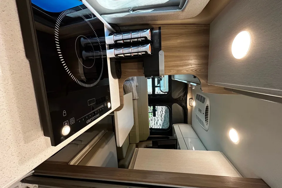 Fully equipped 2024 Thor Tellaro with sky bunk