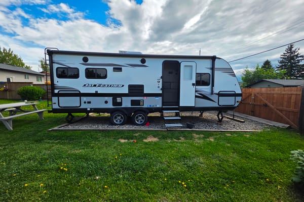 MacGregor's Jayco Jay Feather 24RL Travel Trailer