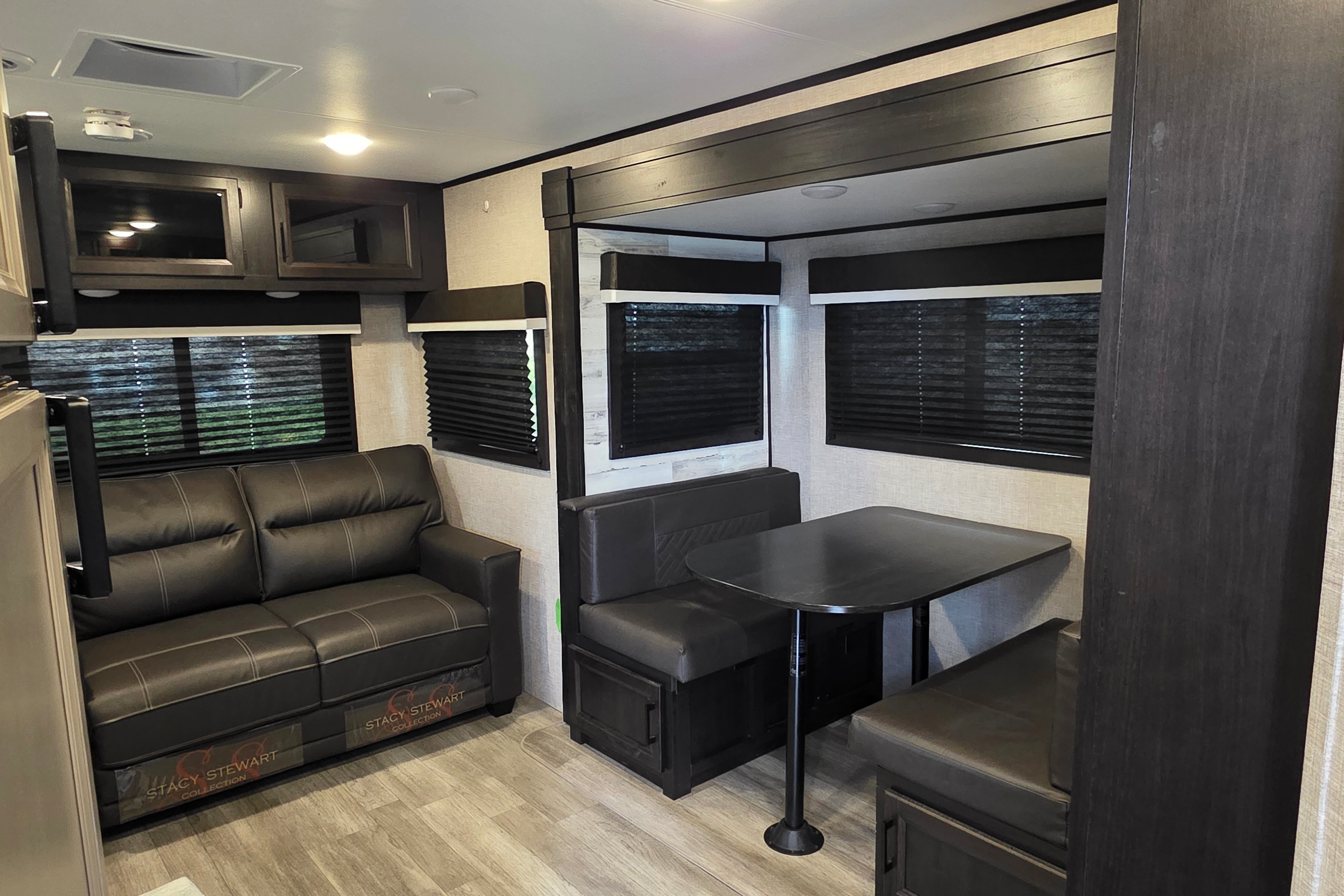 MacGregor's Jayco Jay Feather 24RL Travel Trailer
