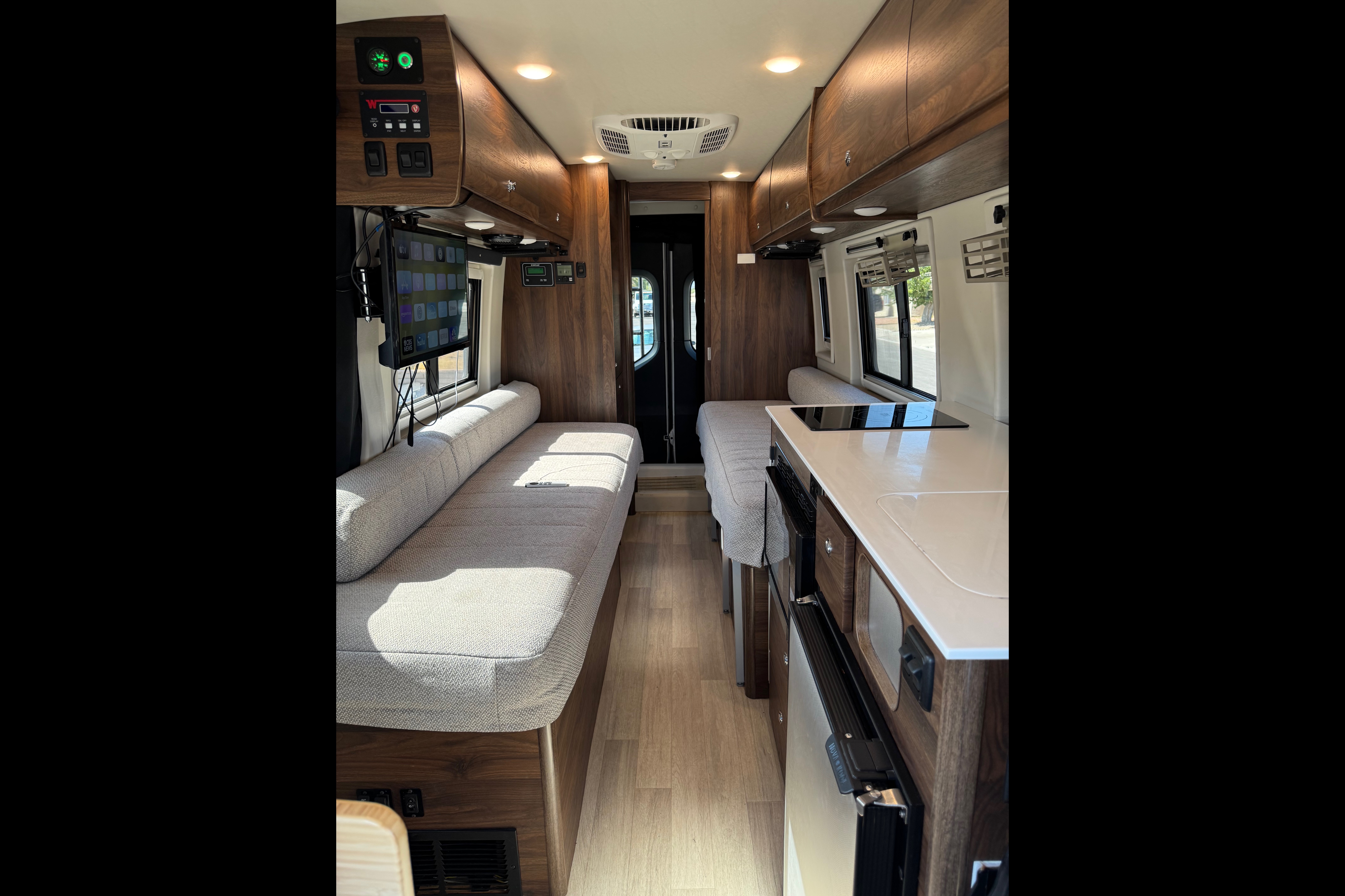 Joe's Winnebago Boldt Class B