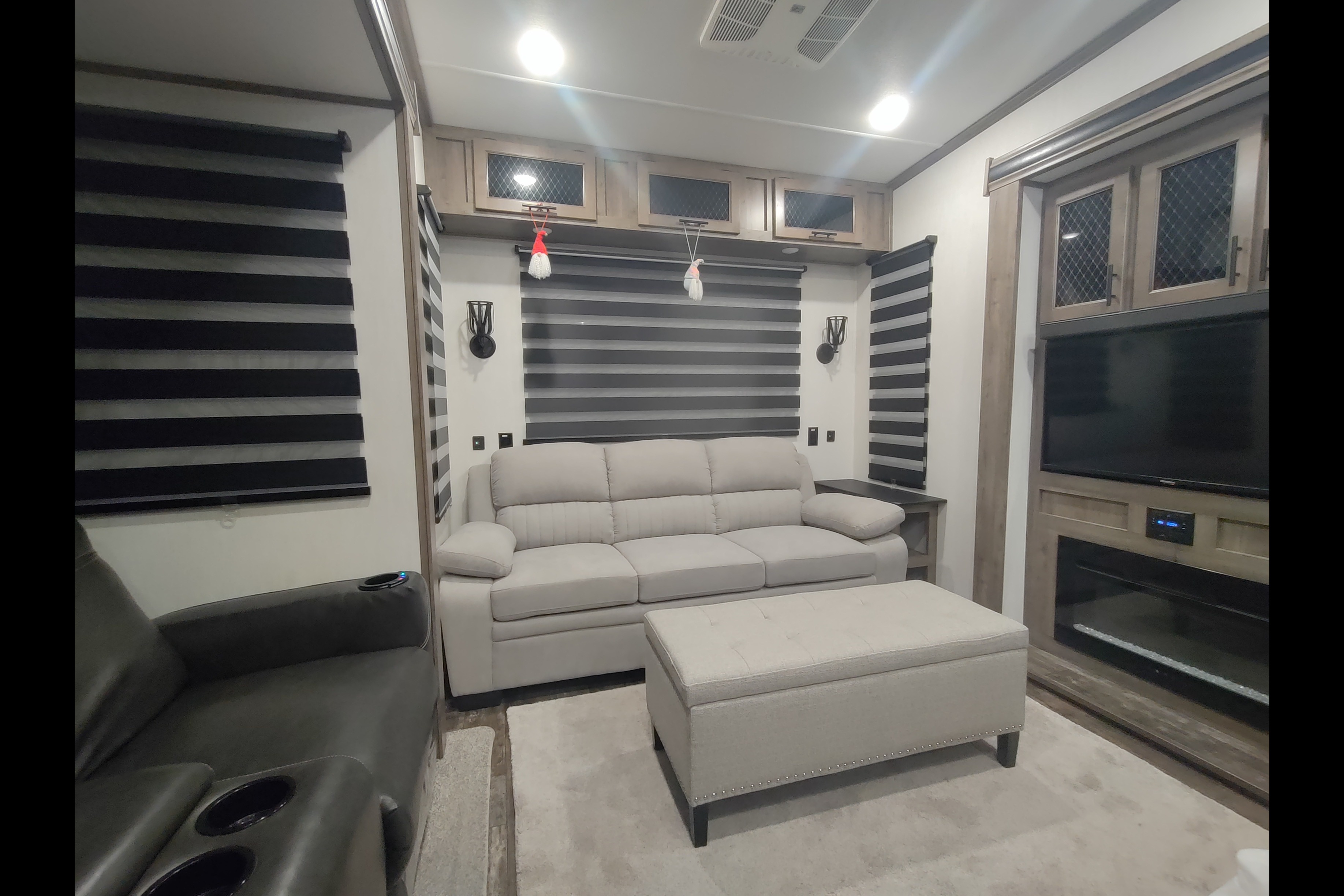 Ron's Forest River 36bhq Fifth Wheel