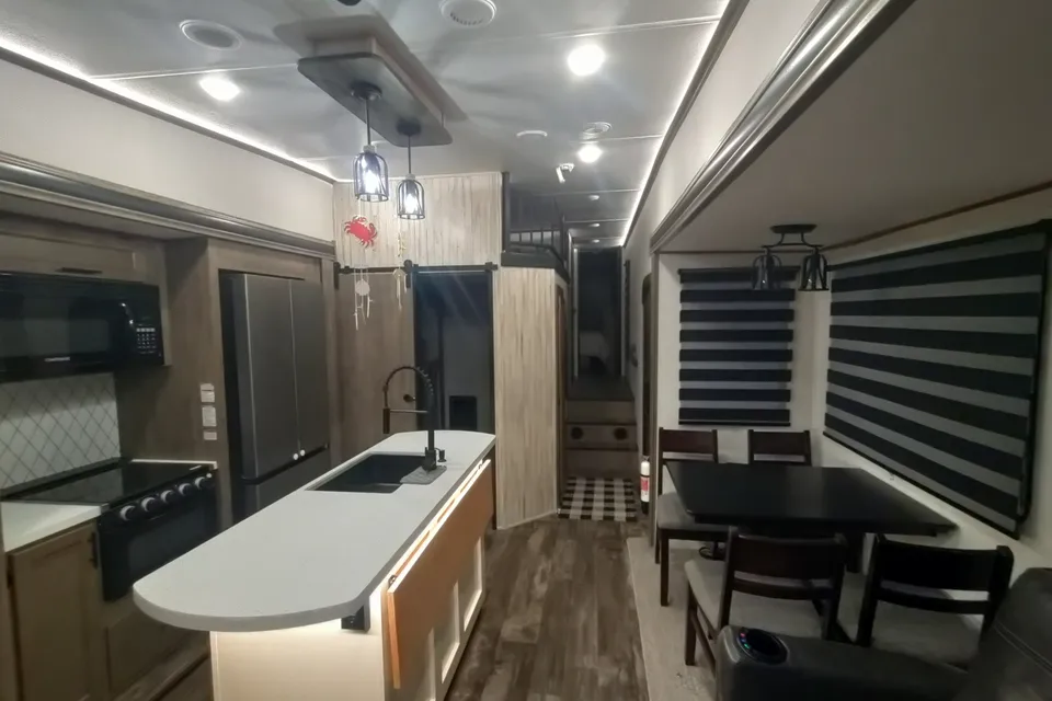 Ron's Forest River 36bhq Fifth Wheel
