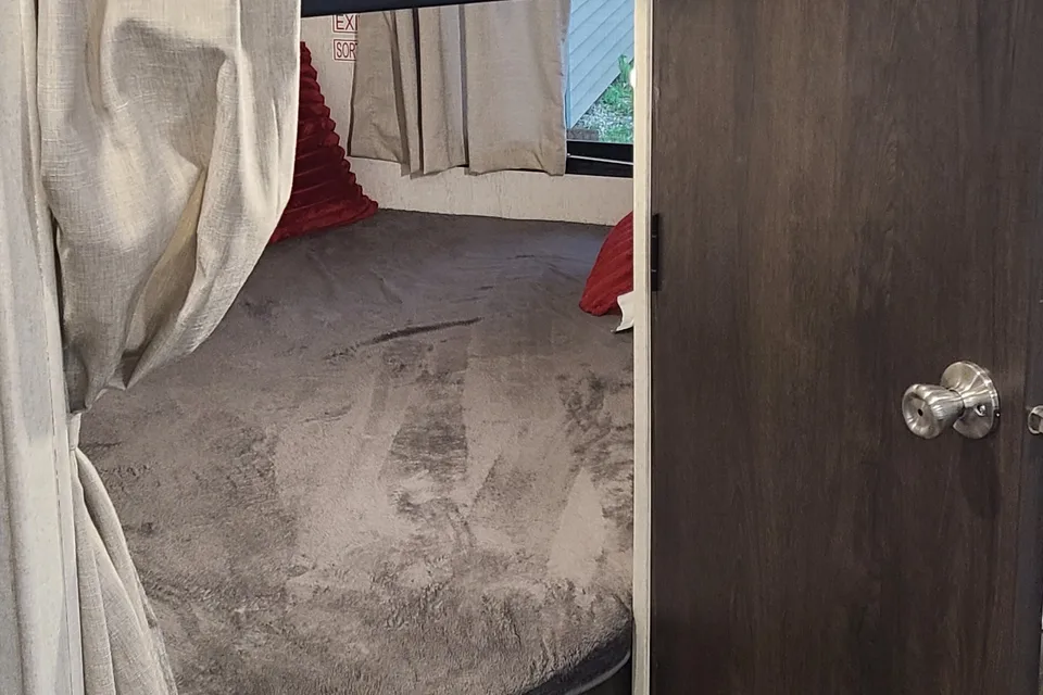 Crystal's Starcraft Autmn Ridge Travel Trailer