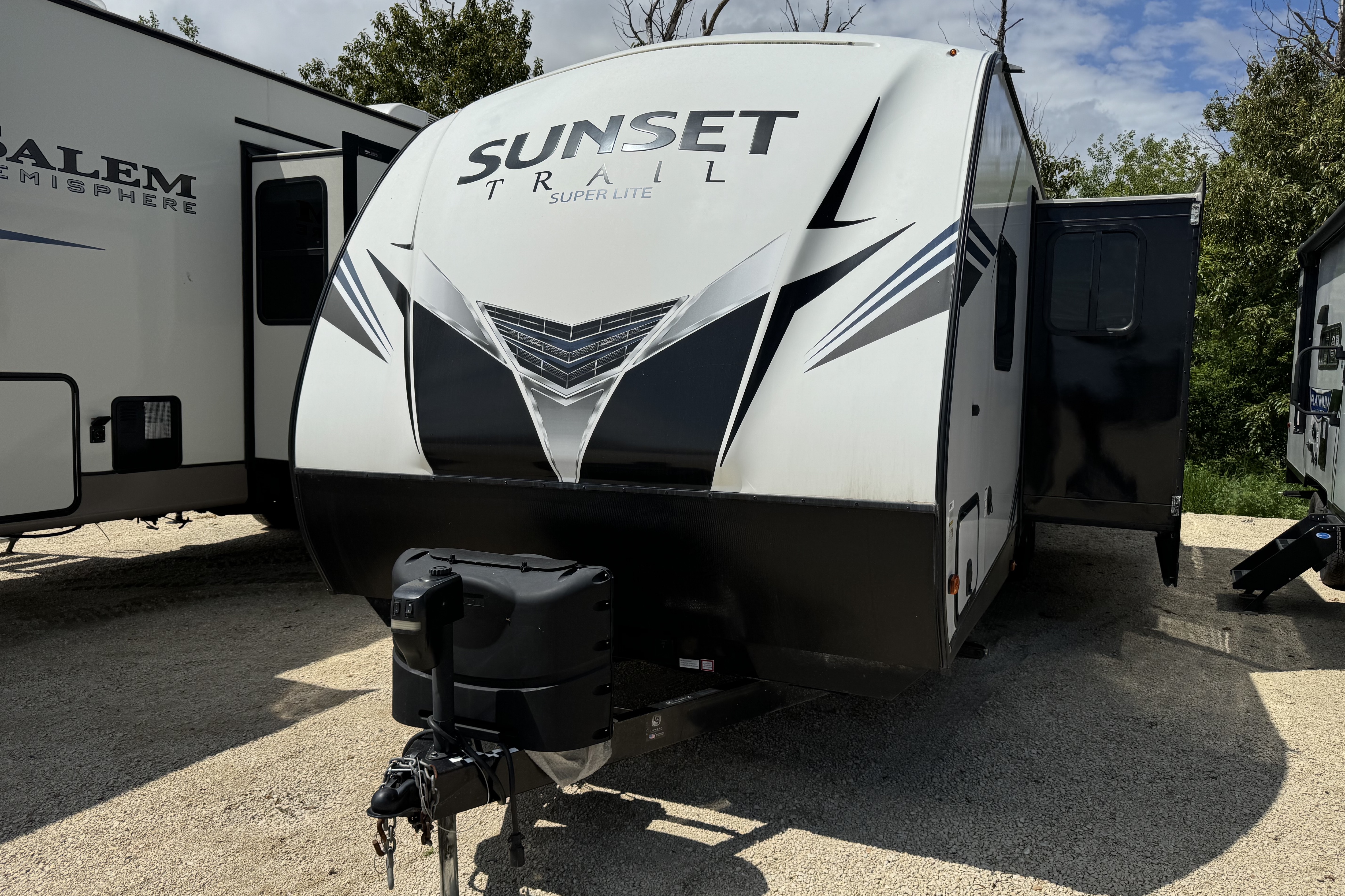 Sandeep's Crossroads SS-288BH Travel Trailer