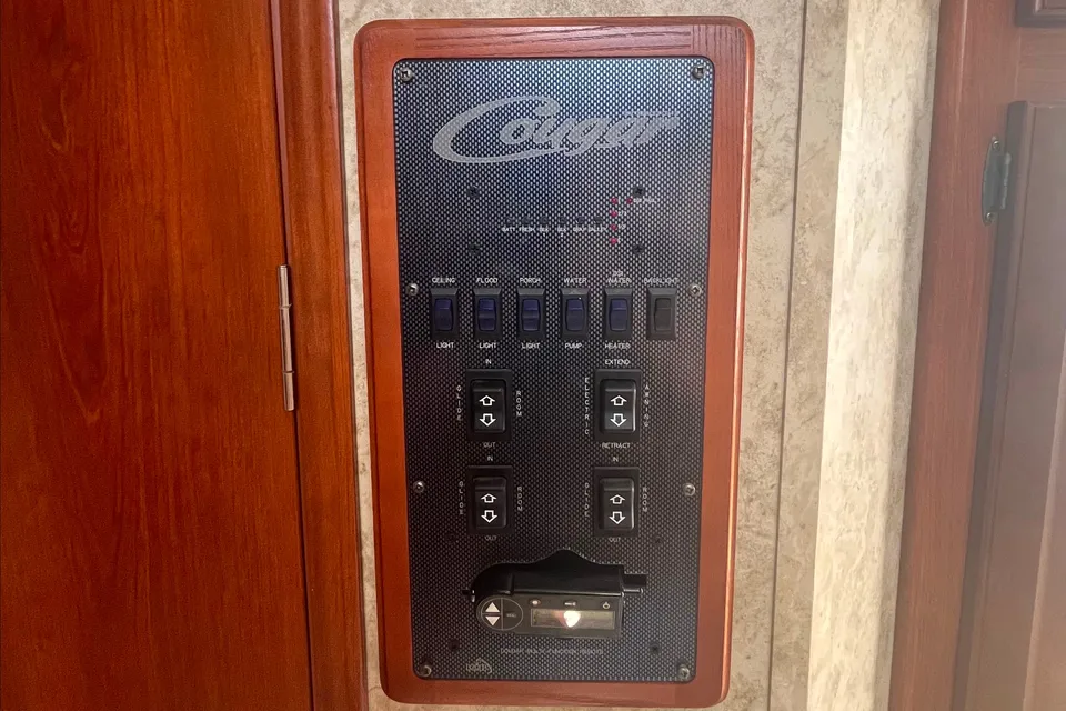 Curtis's Cougar