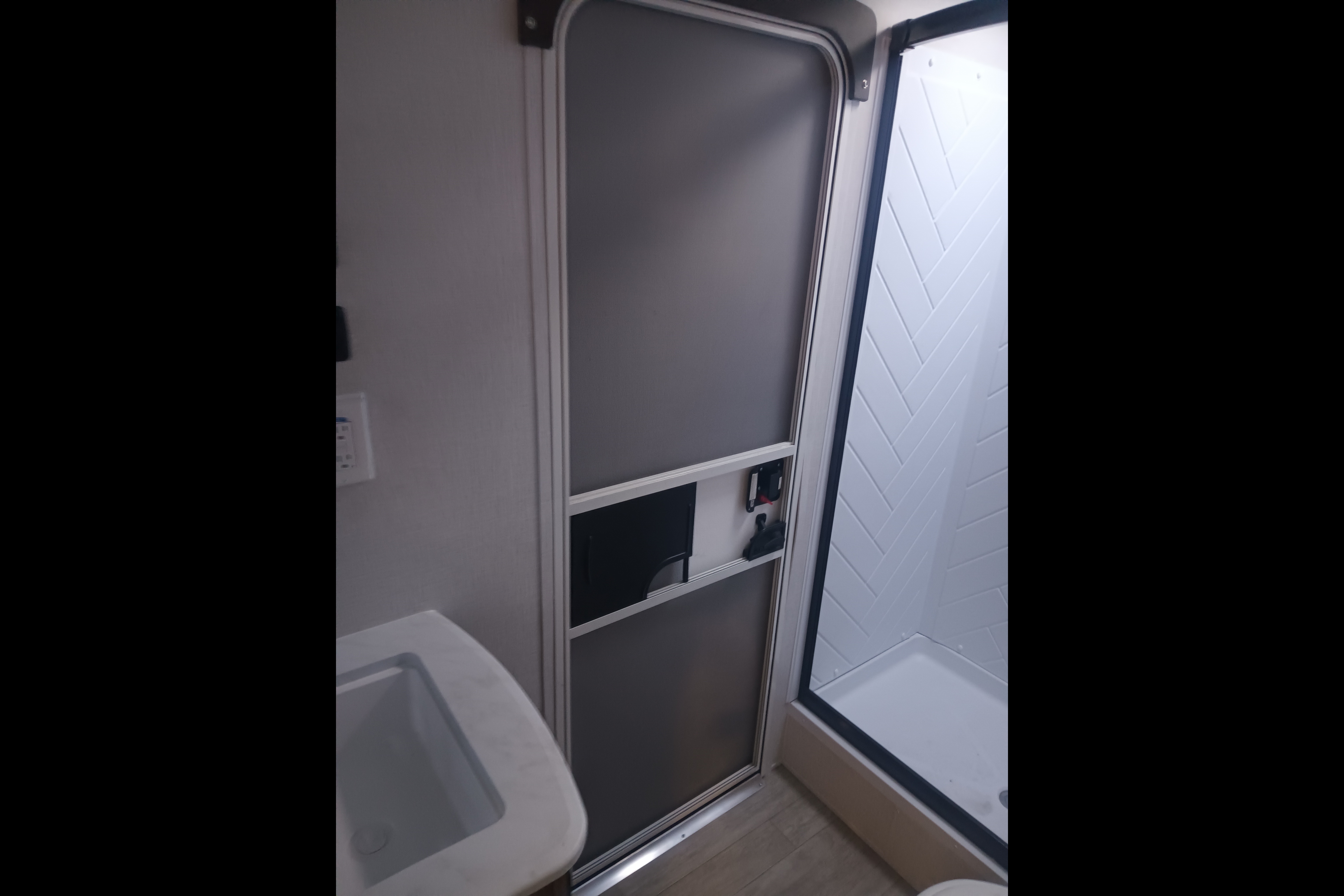 Vincent's Forest River Wildwood x lite Travel Trailer