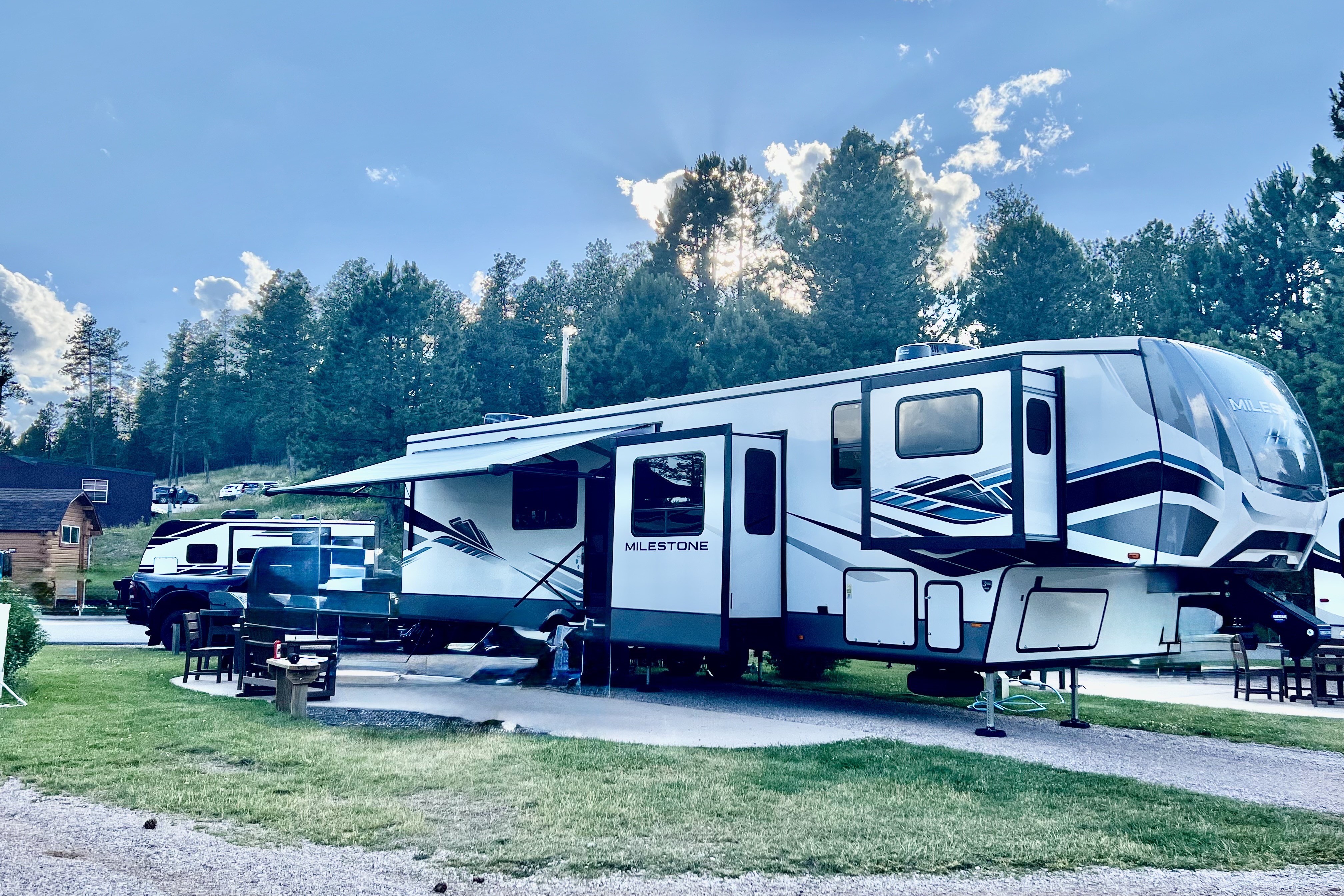 Modern Mansion on Wheels/ Heartland M-350FLMB Fifth Wheel