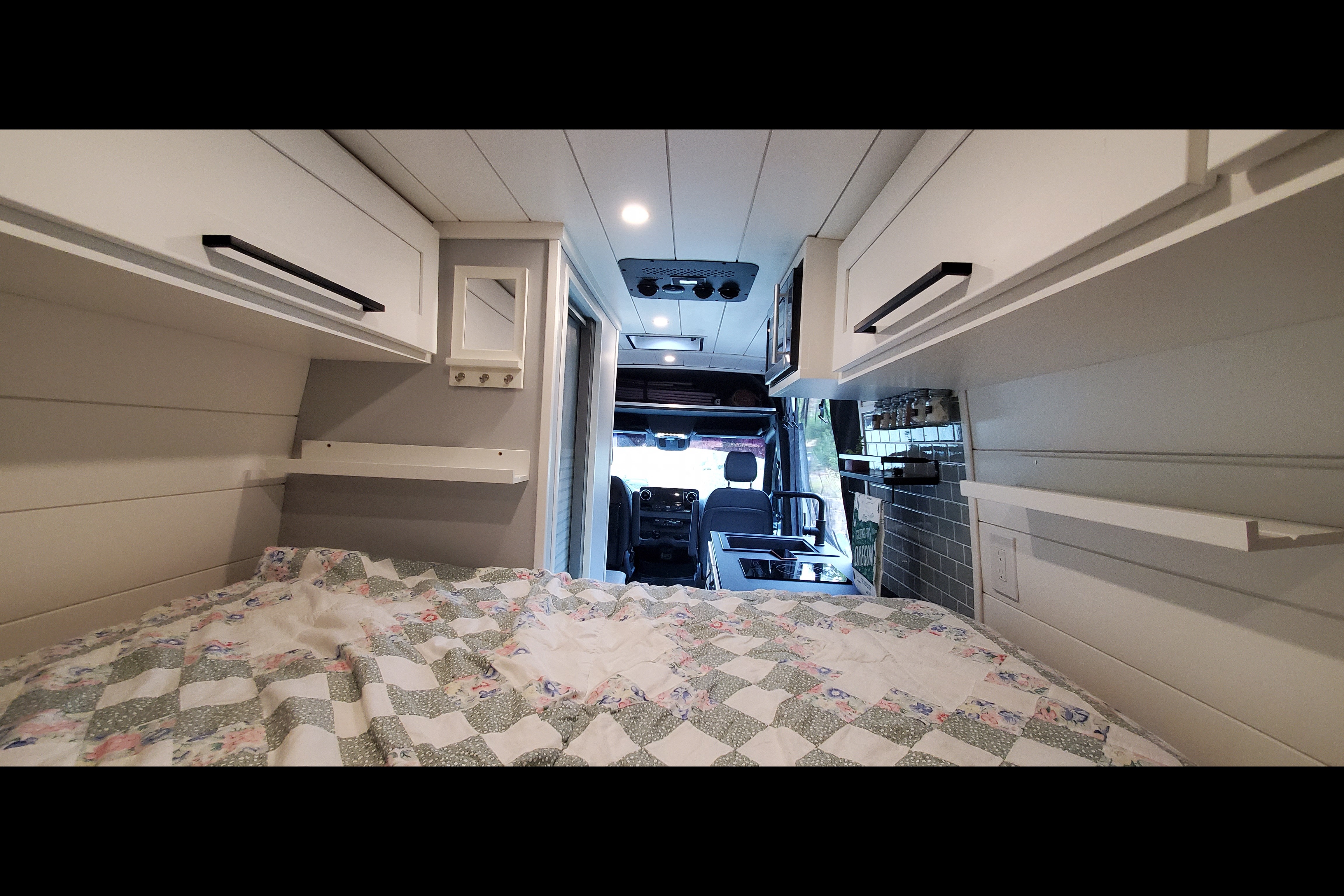 Mercedes-Benz 2500 4x4 Activan Cypress 170