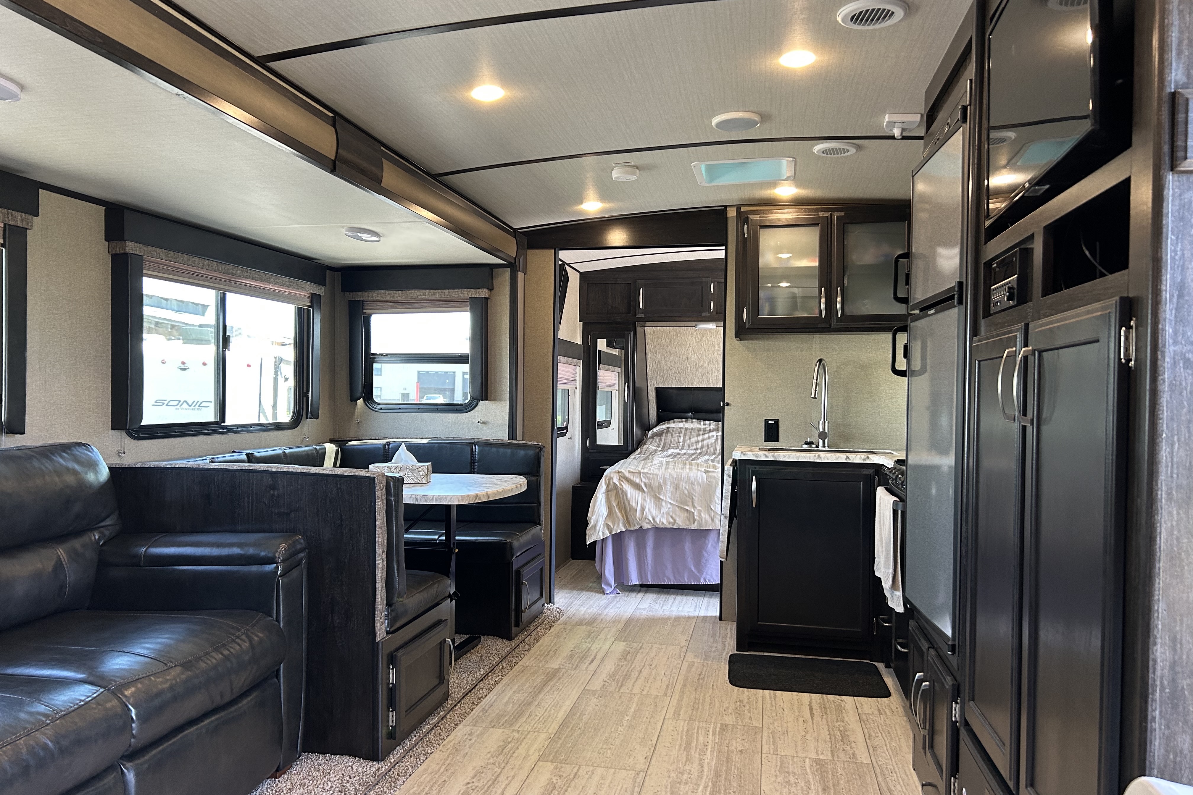 Luxury Grand Design Imagine Travel Trailer