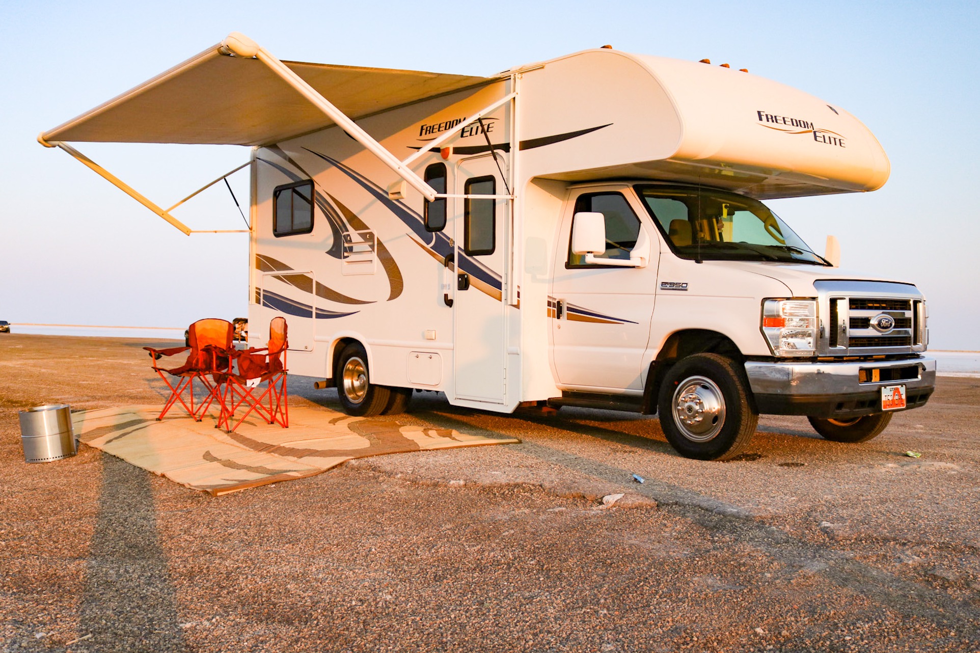 Boho-Chic Haven on Wheels: Exquisite 2015 Thor Motor Coach Freedom Elite 22