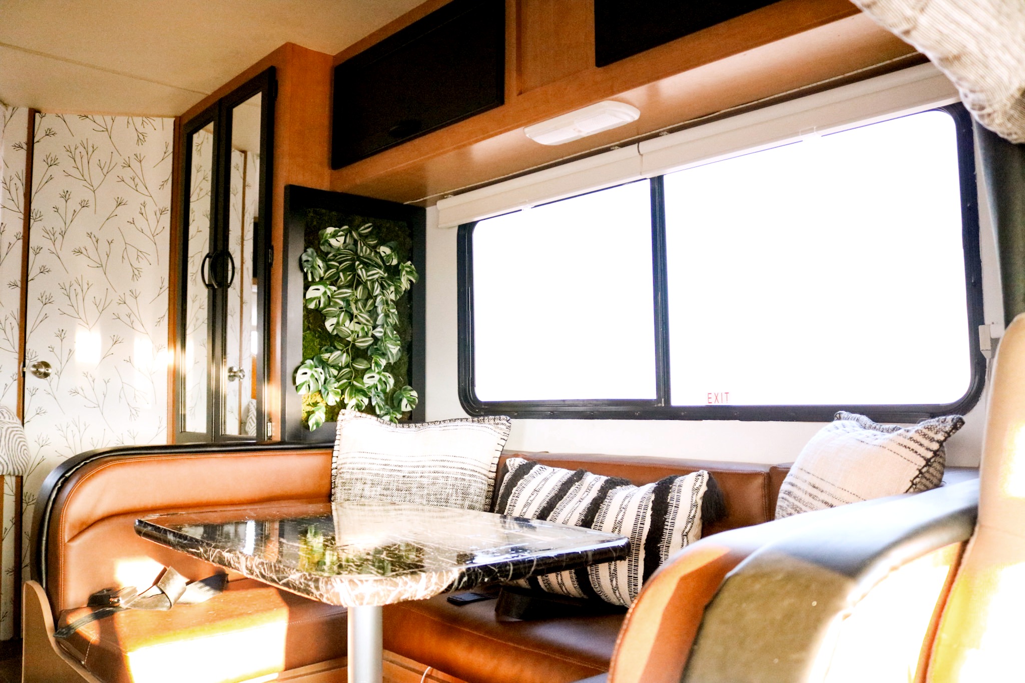 Boho-Chic Haven on Wheels: Exquisite 2015 Thor Motor Coach Freedom Elite 22