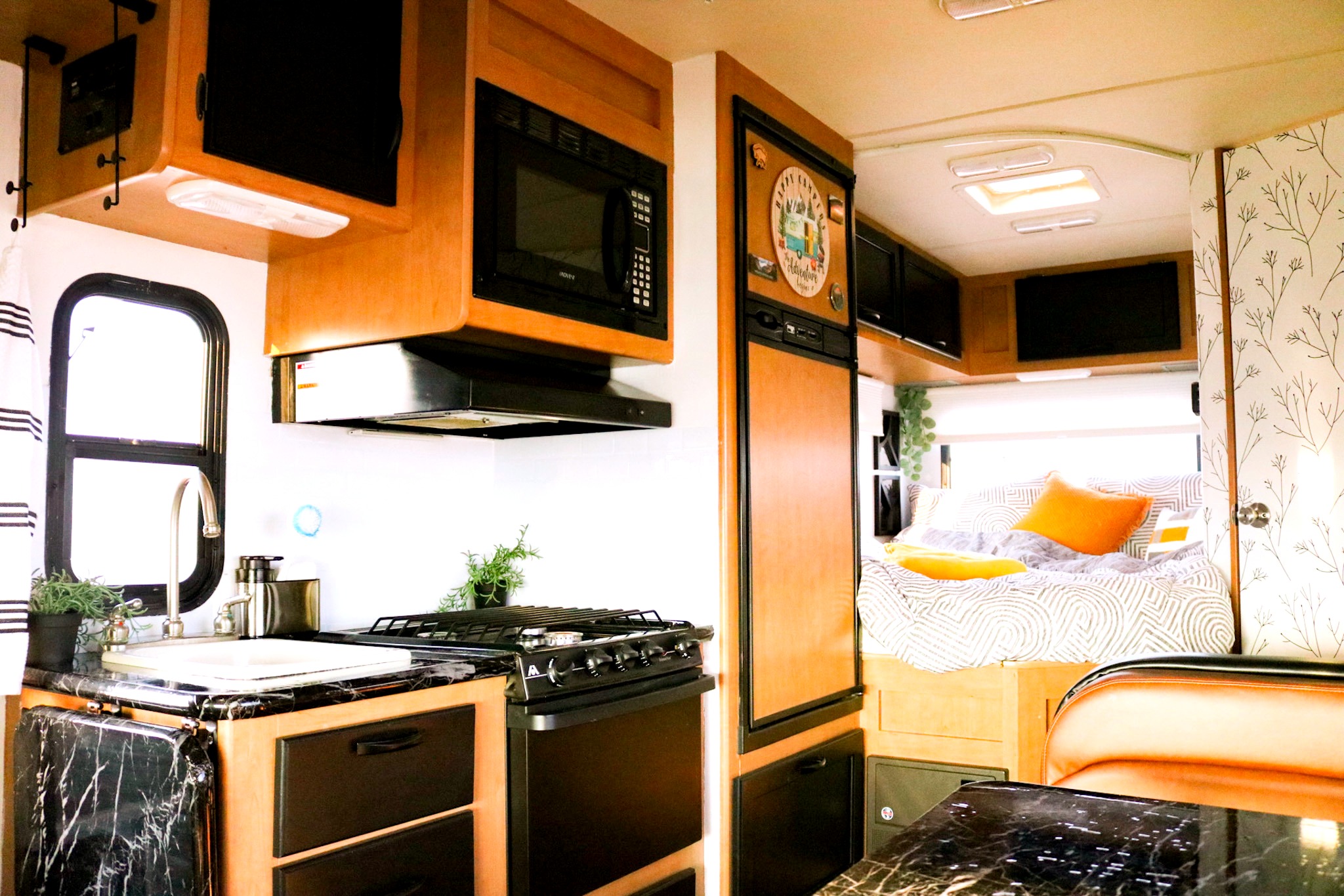 Boho-Chic Haven on Wheels: Exquisite 2015 Thor Motor Coach Freedom Elite 22