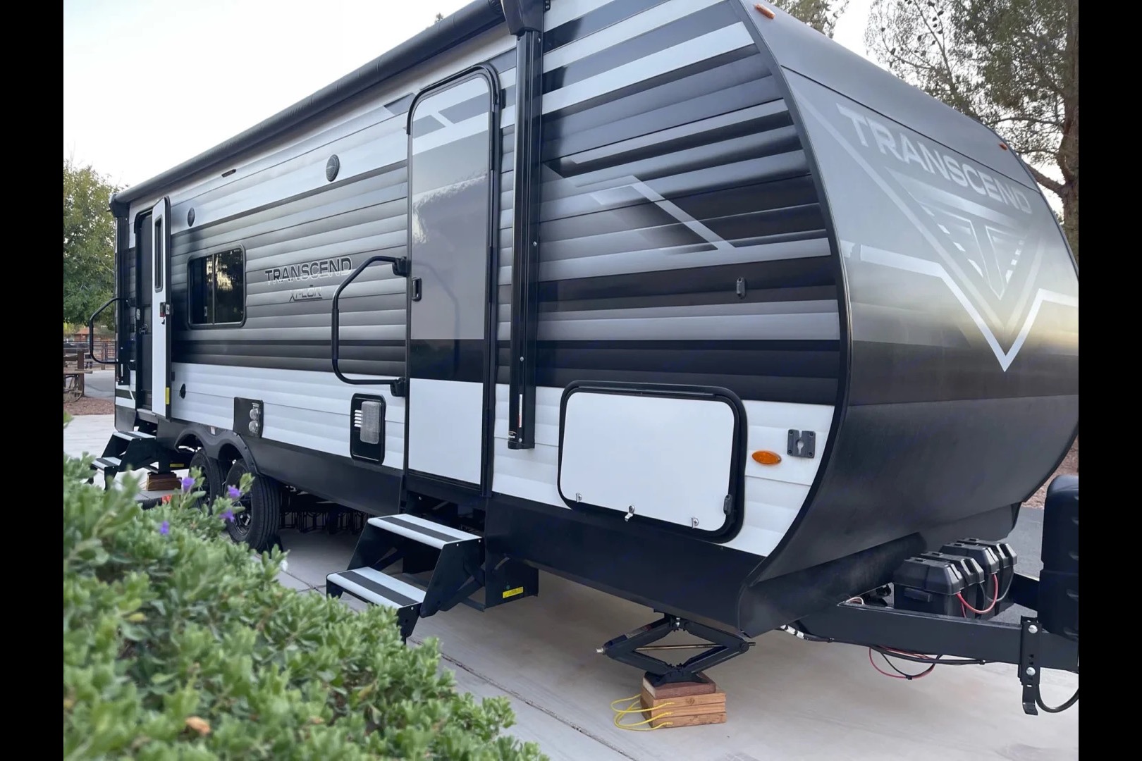 Spacious, Clean, Escape-Ready Trailer – Tow & Go!