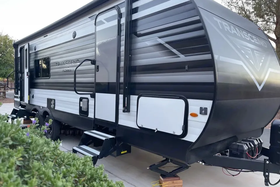 Spacious, Clean, Escape-Ready Trailer – Tow & Go!