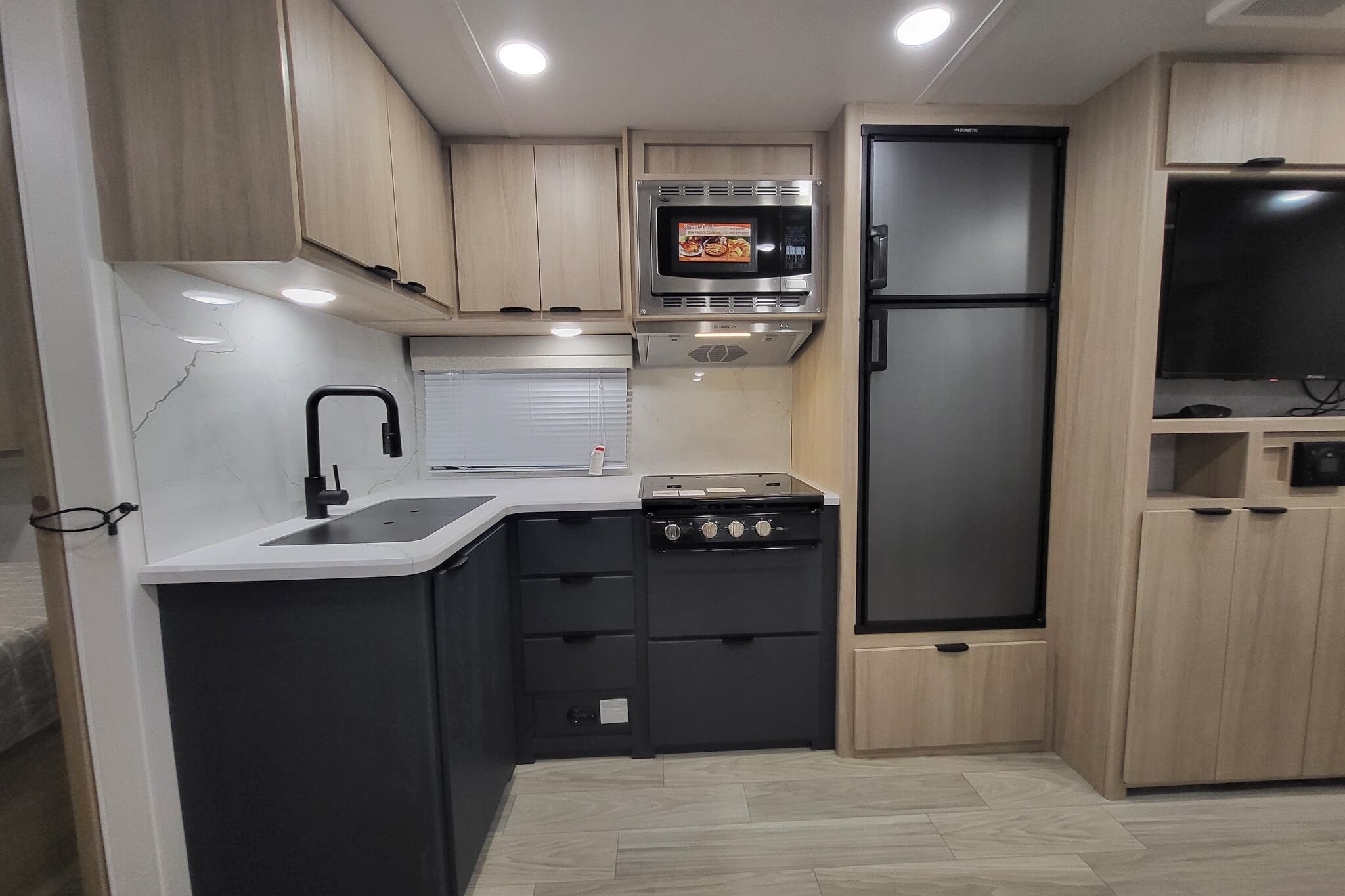 The Traveling Modern Cottage