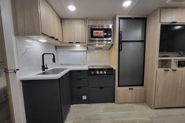 The Traveling Modern Cottage