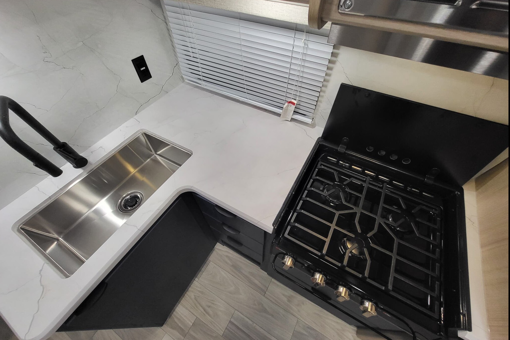 The Traveling Modern Cottage